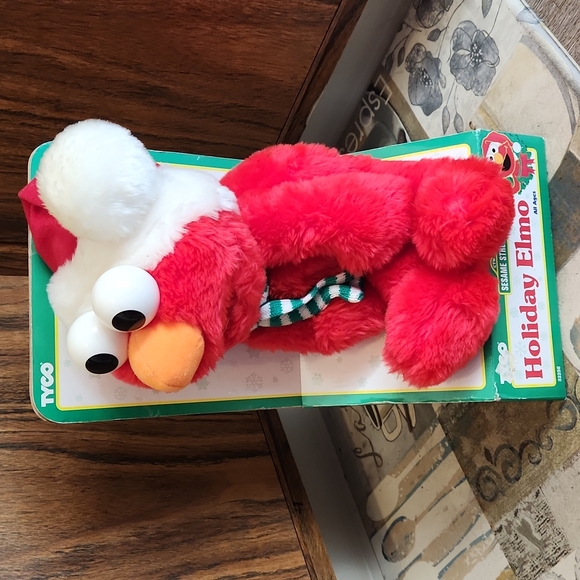 Sesame Street Other - Sesame Street Holiday Elmo in box.